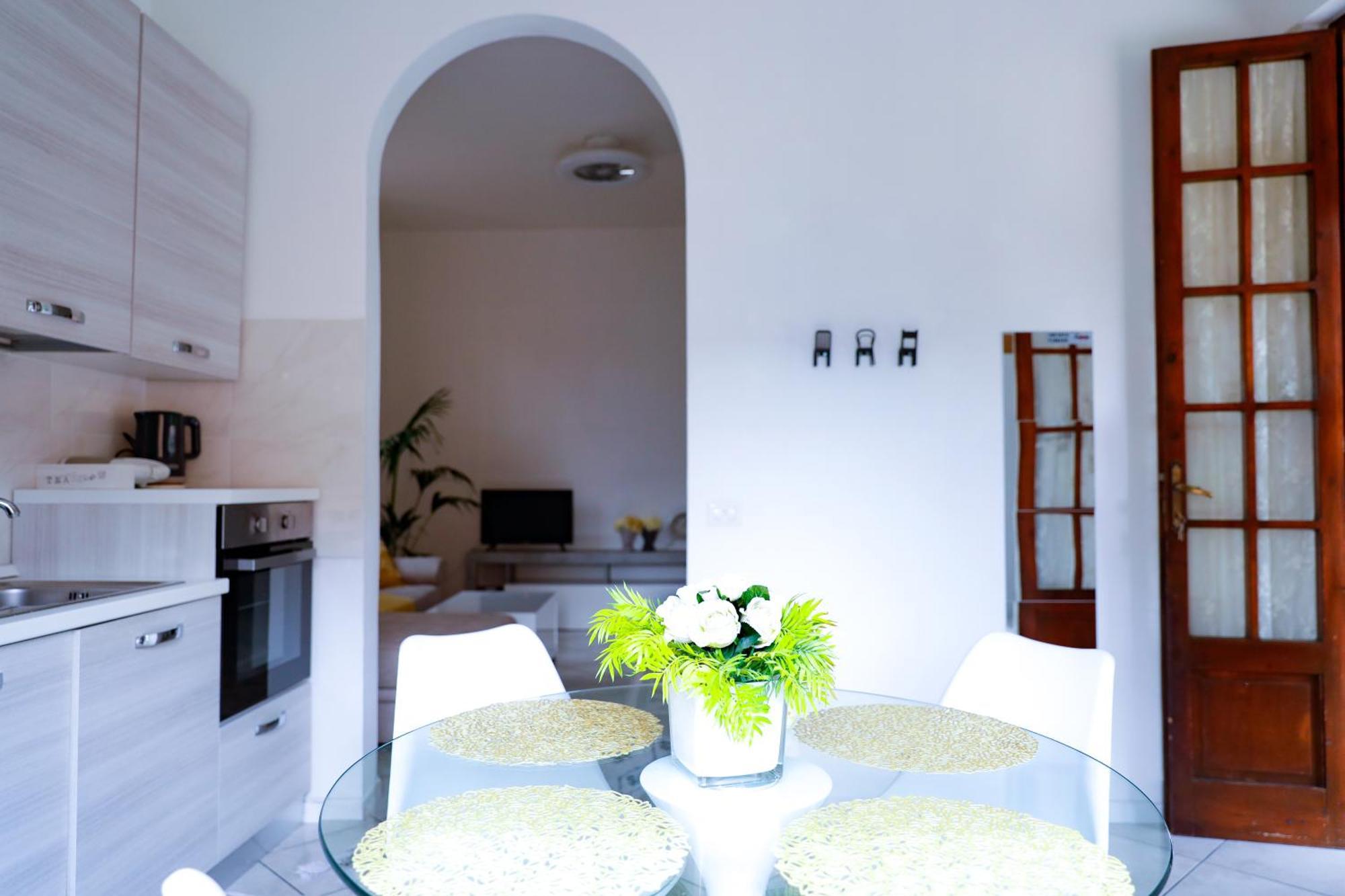 Wisteriaroom โกโม ภายนอก รูปภาพ